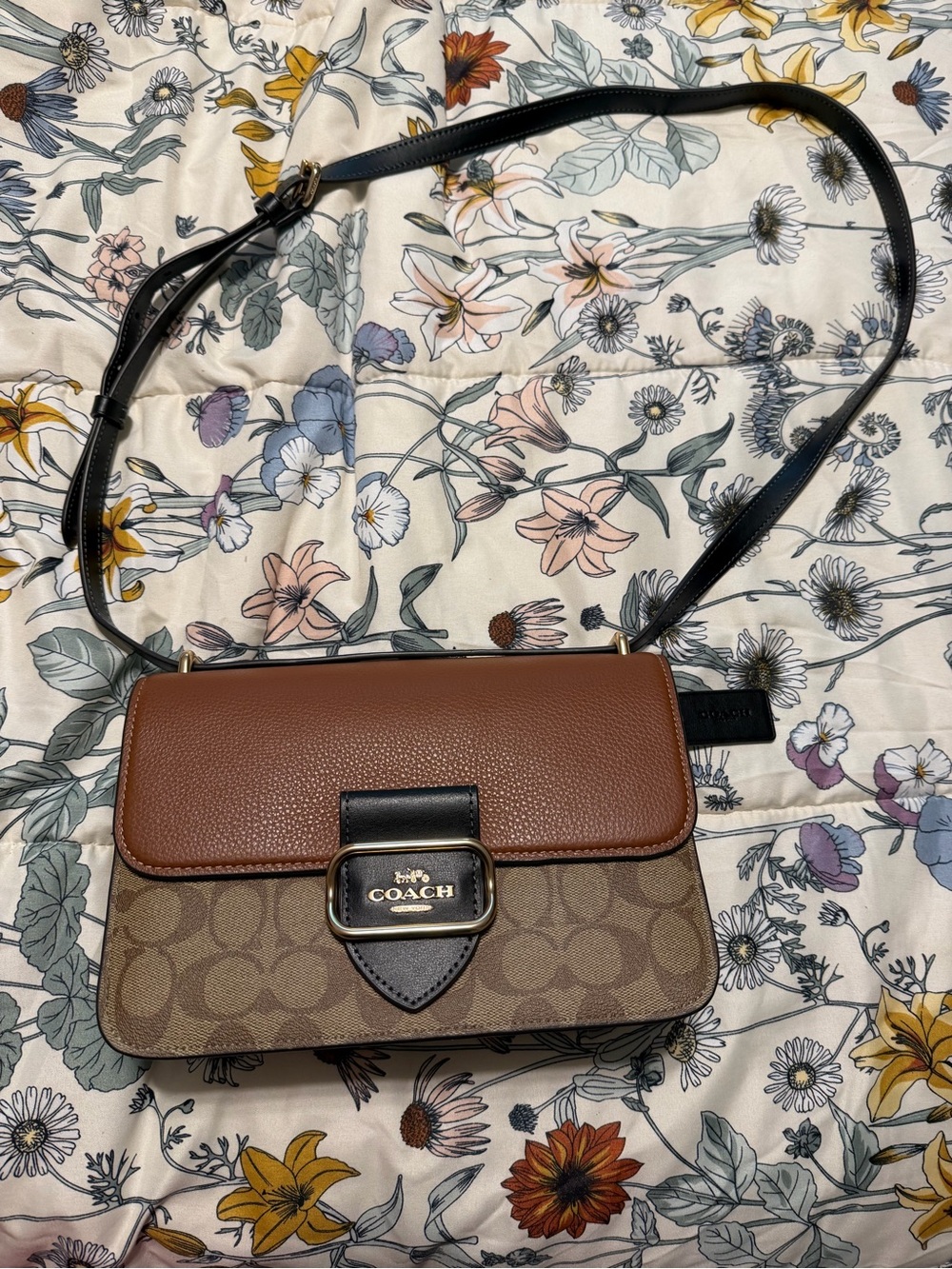 Authentic COACH Large Morgan in Signature Leather Crossbody Bag